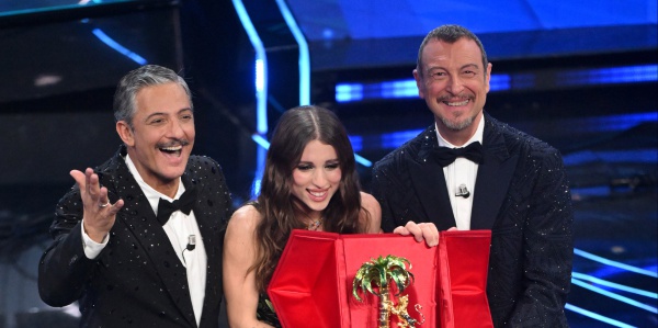 Sanremo, dopo l’addio di Amadeus spunta una notizia choc