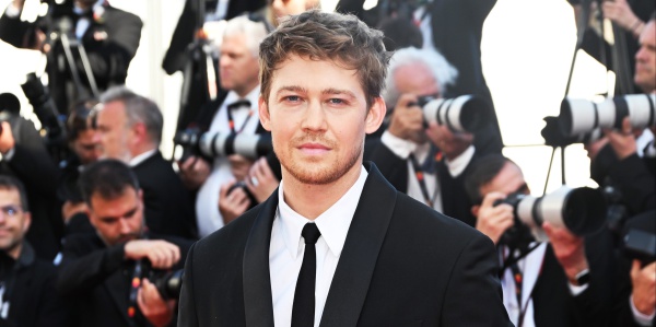 Joe Alwyn ha parlato per la prima volta della rottura con Taylor Swift