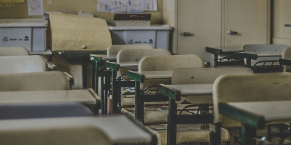 Stretta sugli smartphone in classe. Ecco tutto quello che c’è da sapere
