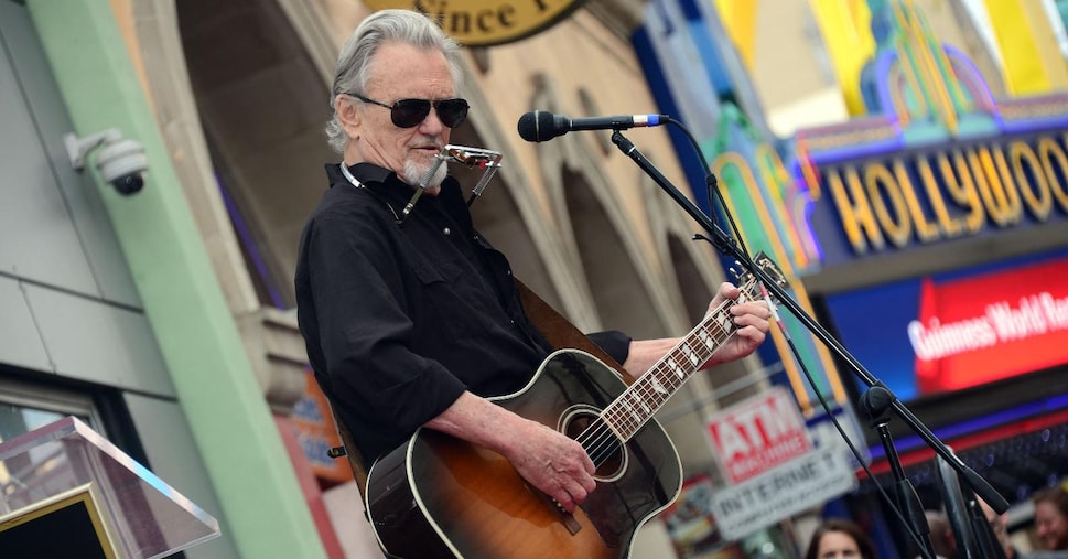 Morto Kris Kristofferson, la star del country che conquistò Hollywood