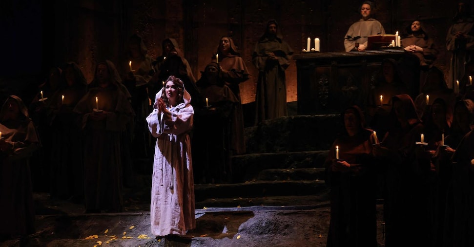 Gli applausi della Scala, Milano adotta Verdi e Netrebko