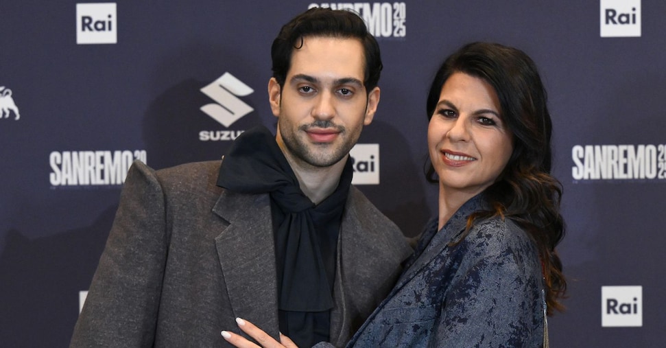 Sanremo 2025, la scaletta dei duetti con gli orari della serata cover