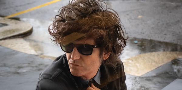 Dente su Radio Zeta lancia il nuovo album “Santa Tenerezza”