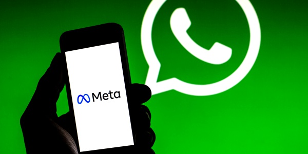 WhatsApp cambia volto: arrivano le pubblicità
