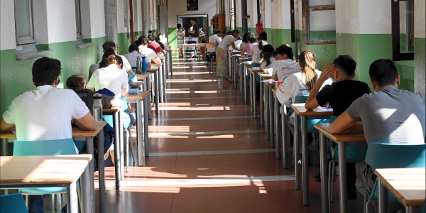 Cicerone superstar alla Maturità 2025: torna in latino, spunta in matematica