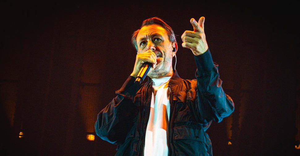 Neffa torna live e in versione rap: un «guaglione» che ora chiamano maestro