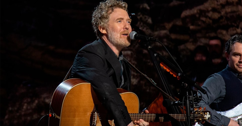 Morto Glen Hansard, folksinger premio Oscar e chitarrista di «The Commitments»