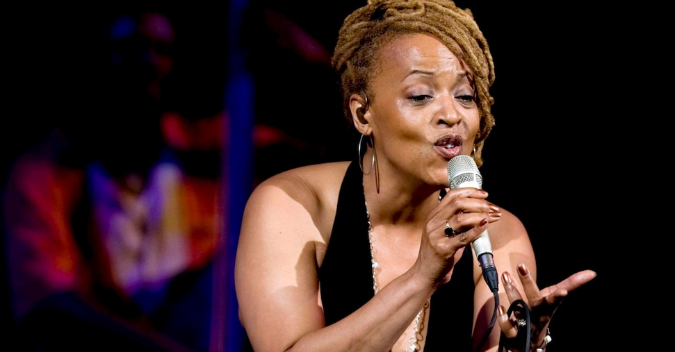 Morta Cassandra Wilson, voce jazz aperta a contaminazioni